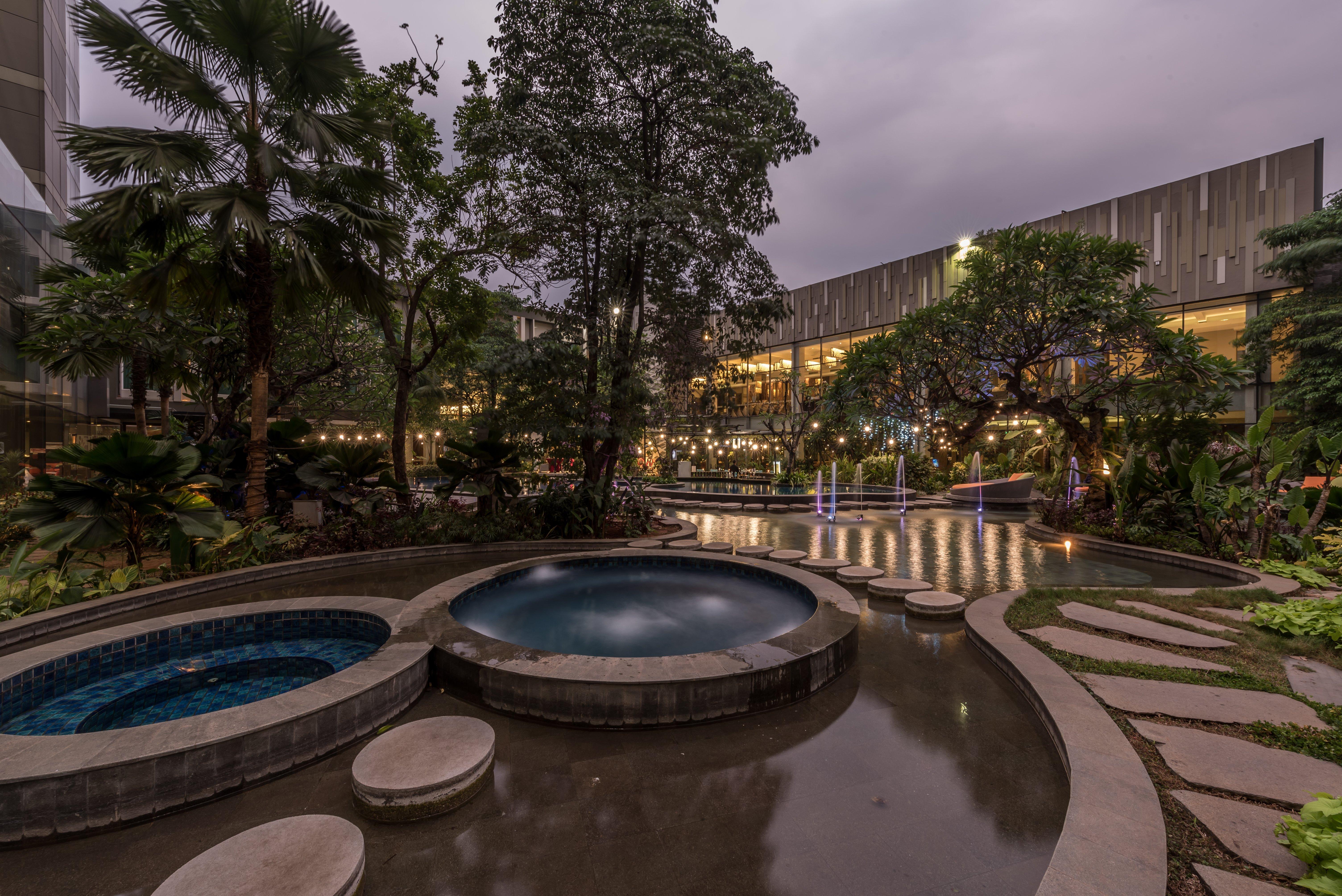 Holiday Inn Cikarang Jababeka By Ihg Εξωτερικό φωτογραφία