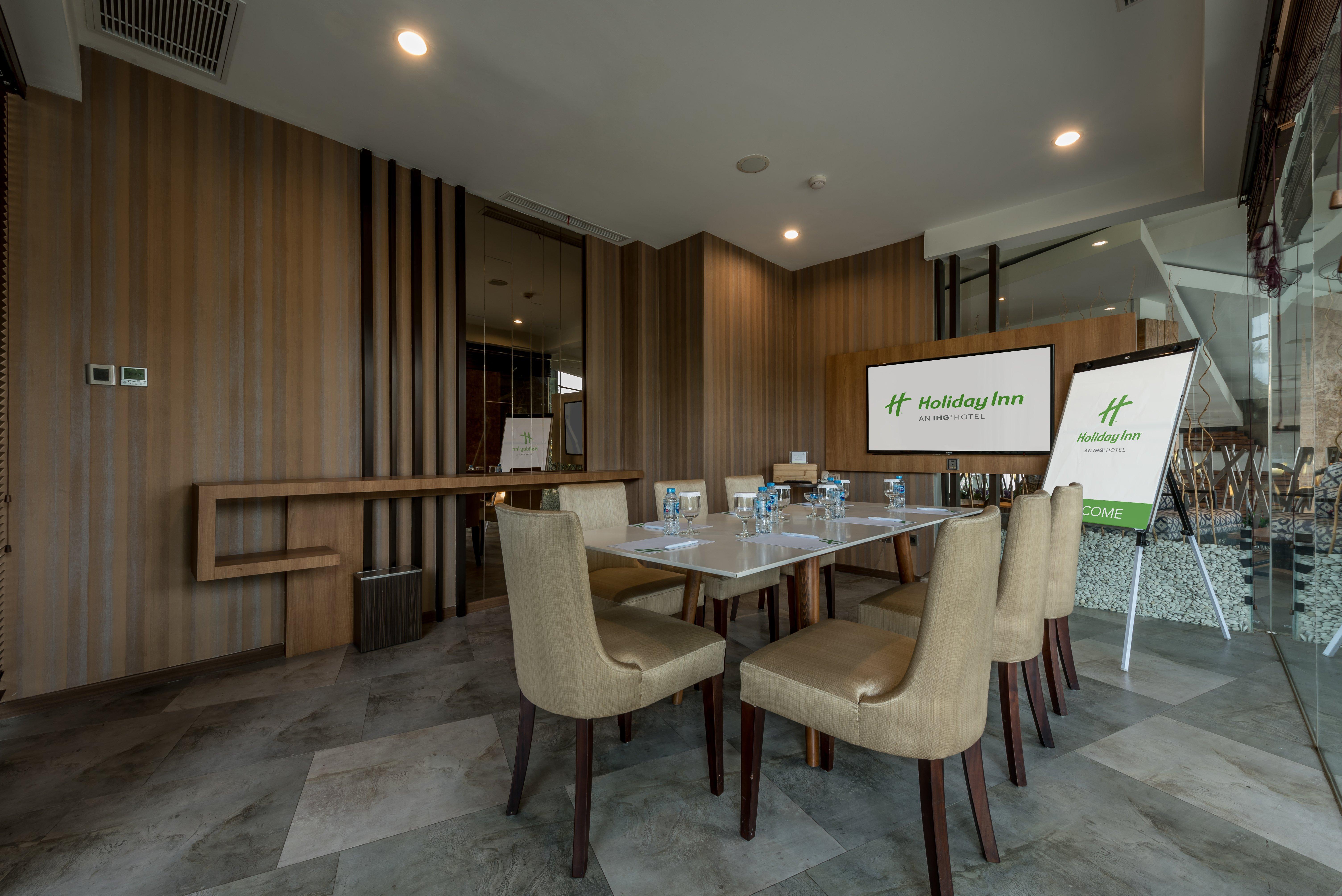 Holiday Inn Cikarang Jababeka By Ihg Εξωτερικό φωτογραφία